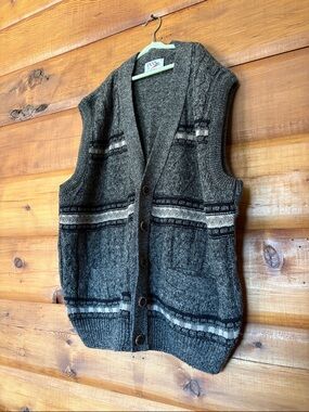 Y2K Canadian Wool Cardigan Sweater Vest